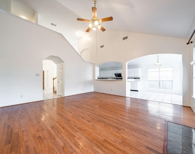 3627 Heritage Colony Drive - Photo Thumbnail 13