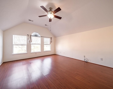 3627 Heritage Colony Drive - Photo Thumbnail 27