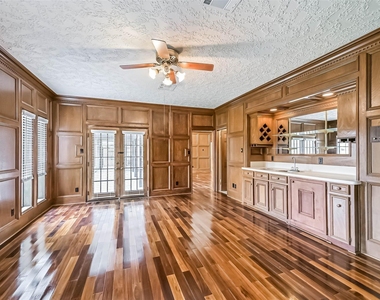 1410 Osborne Drive - Photo Thumbnail 13