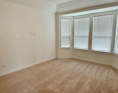 13125 Cobalt Cove Court - Photo Thumbnail 11