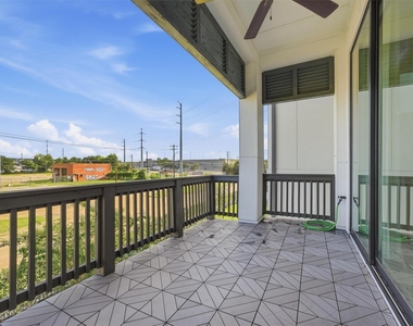 3305 W 11th Street - Photo Thumbnail 13