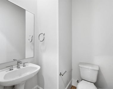 3305 W 11th Street - Photo Thumbnail 7