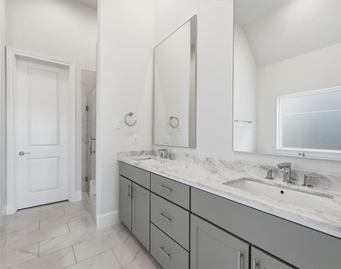 3305 W 11th Street - Photo Thumbnail 19