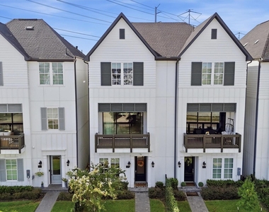 3305 W 11th Street - Photo Thumbnail 1