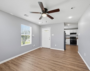 5414 Evelyn Street - Photo Thumbnail 4
