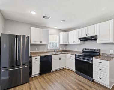 5414 Evelyn Street - Photo Thumbnail 8