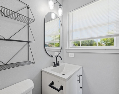 5414 Evelyn Street - Photo Thumbnail 16