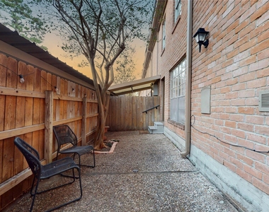 357 N Post Oak Lane - Photo Thumbnail 14