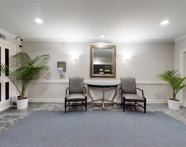 357 N Post Oak Lane - Photo Thumbnail 1