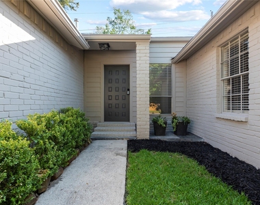 17114 Banchory Avenue - Photo Thumbnail 6