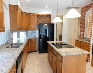 3311 Waters Way Drive - Photo Thumbnail 12