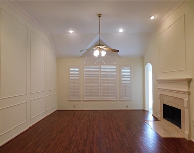3311 Waters Way Drive - Photo Thumbnail 4