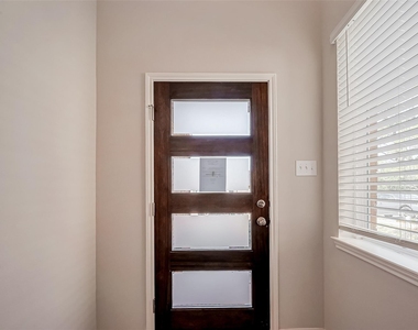 22906 Ephesus Avenue - Photo Thumbnail 4