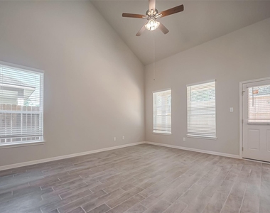 22906 Ephesus Avenue - Photo Thumbnail 8