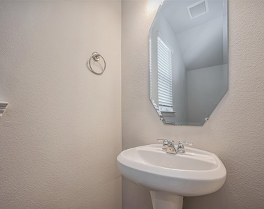 22906 Ephesus Avenue - Photo Thumbnail 21