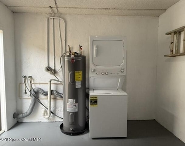 1031 Ashley Avenue - Photo Thumbnail 21