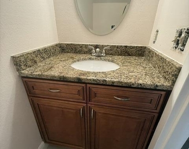 1031 Ashley Avenue - Photo Thumbnail 6