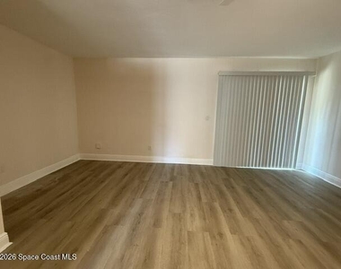 1031 Ashley Avenue - Photo Thumbnail 4