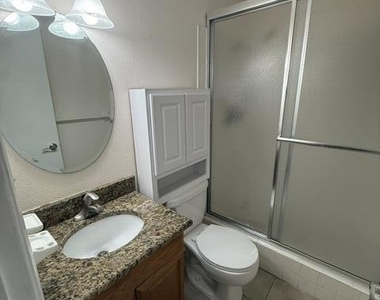 1031 Ashley Avenue - Photo Thumbnail 18