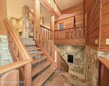 3686 Muirfield Drive - Photo Thumbnail 2