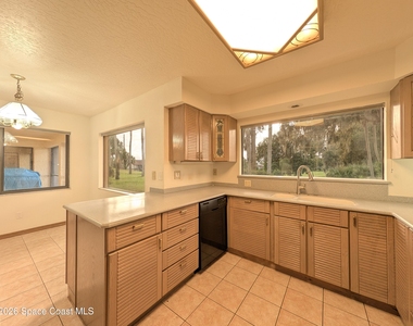 3686 Muirfield Drive - Photo Thumbnail 8
