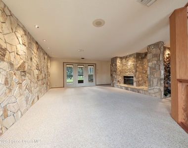 3686 Muirfield Drive - Photo Thumbnail 4