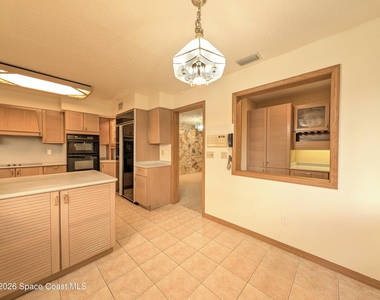 3686 Muirfield Drive - Photo Thumbnail 7