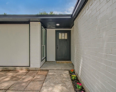 24127 Spring Towne Drive - Photo Thumbnail 4