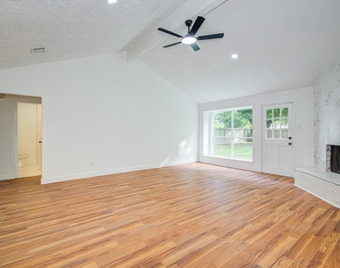 24127 Spring Towne Drive - Photo Thumbnail 8