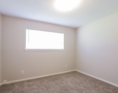 13361 Lake Breeze Lane - Photo Thumbnail 9