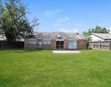13361 Lake Breeze Lane - Photo Thumbnail 14