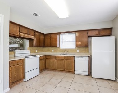 13361 Lake Breeze Lane - Photo Thumbnail 6