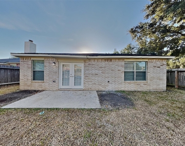 19307 Royal Isle Drive - Photo Thumbnail 17