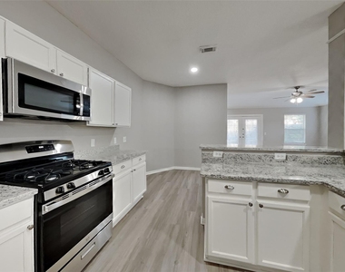 19307 Royal Isle Drive - Photo Thumbnail 3