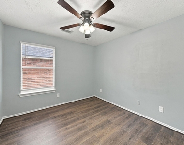6806 Topsfield Point Drive - Photo Thumbnail 13