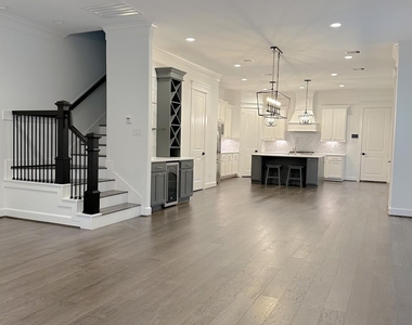 1208 Malone Street - Photo Thumbnail 4