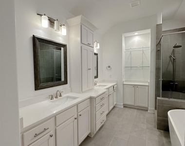 1208 Malone Street - Photo Thumbnail 7