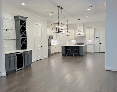 1208 Malone Street - Photo Thumbnail 1
