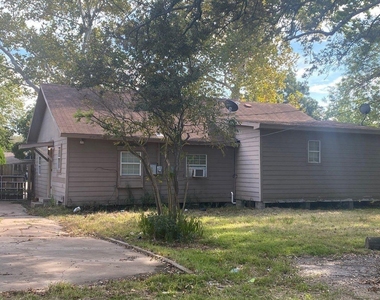 1918 Oleander Drive - Photo Thumbnail 17