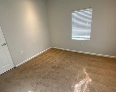 1918 Oleander Drive - Photo Thumbnail 11