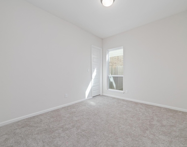 142 Amaranth Way - Photo Thumbnail 14