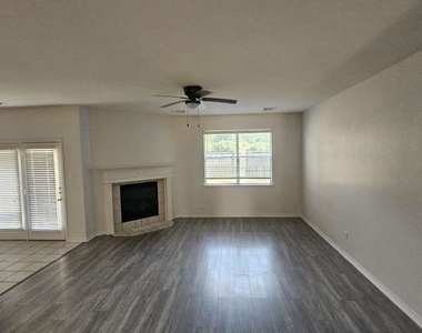 15815 Stiller Park Drive - Photo Thumbnail 3
