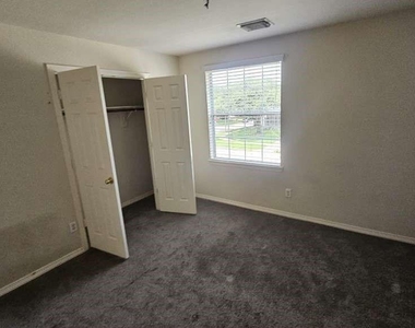 15815 Stiller Park Drive - Photo Thumbnail 11