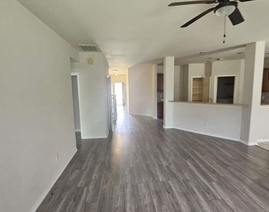 15815 Stiller Park Drive - Photo Thumbnail 18