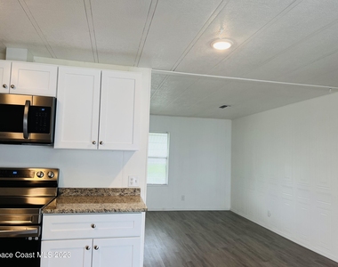 530 Kimberly Circle - Photo Thumbnail 3