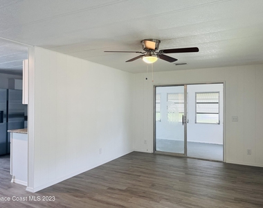 530 Kimberly Circle - Photo Thumbnail 4