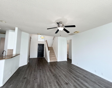1806 Rockwall Court - Photo Thumbnail 12