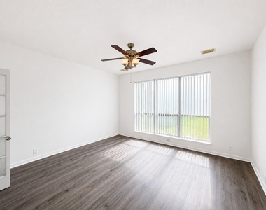 1806 Rockwall Court - Photo Thumbnail 17