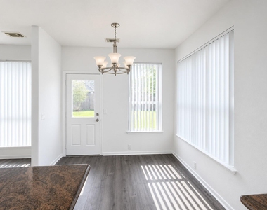 1806 Rockwall Court - Photo Thumbnail 11