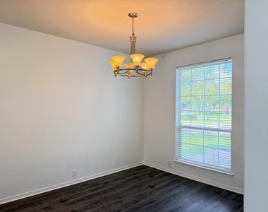 1806 Rockwall Court - Photo Thumbnail 3